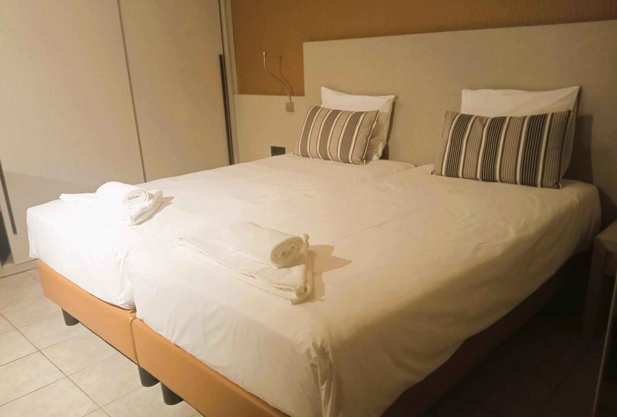 Appart-Hotel Gwendy Bour Esterno foto