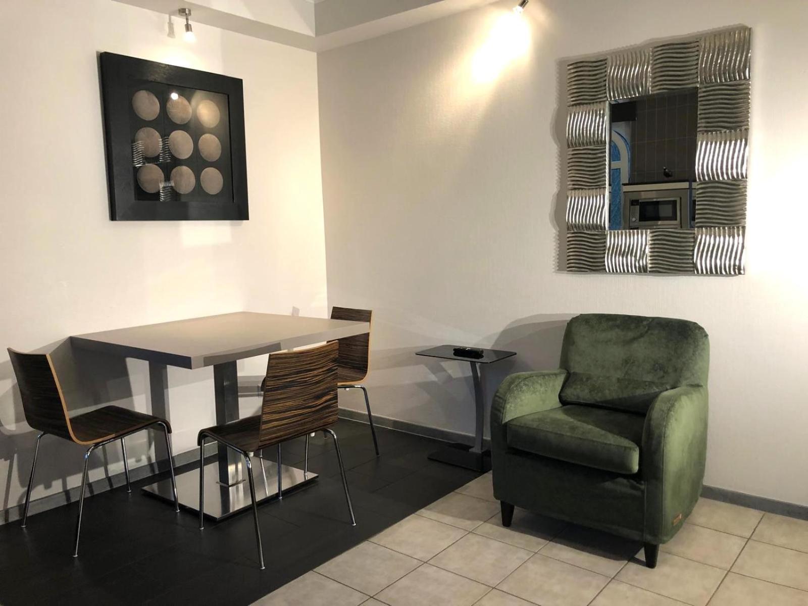 Appart-Hotel Gwendy Bour Esterno foto