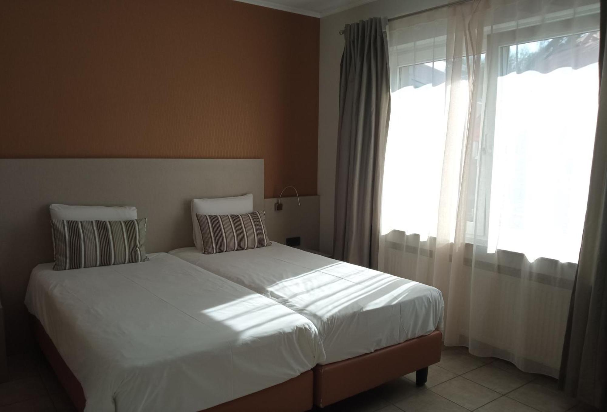 Appart-Hotel Gwendy Bour Esterno foto